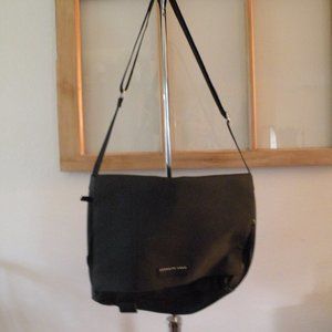 Kenneth Cole Reactions  messenger  bag NWOT